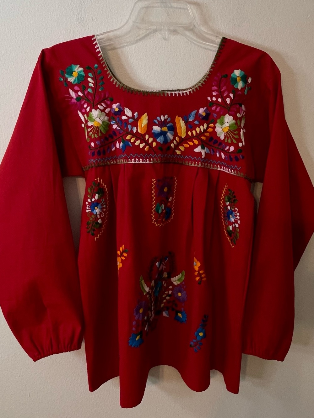 NWT Traditional Mexican Embroidered Long Sleeve Blouse